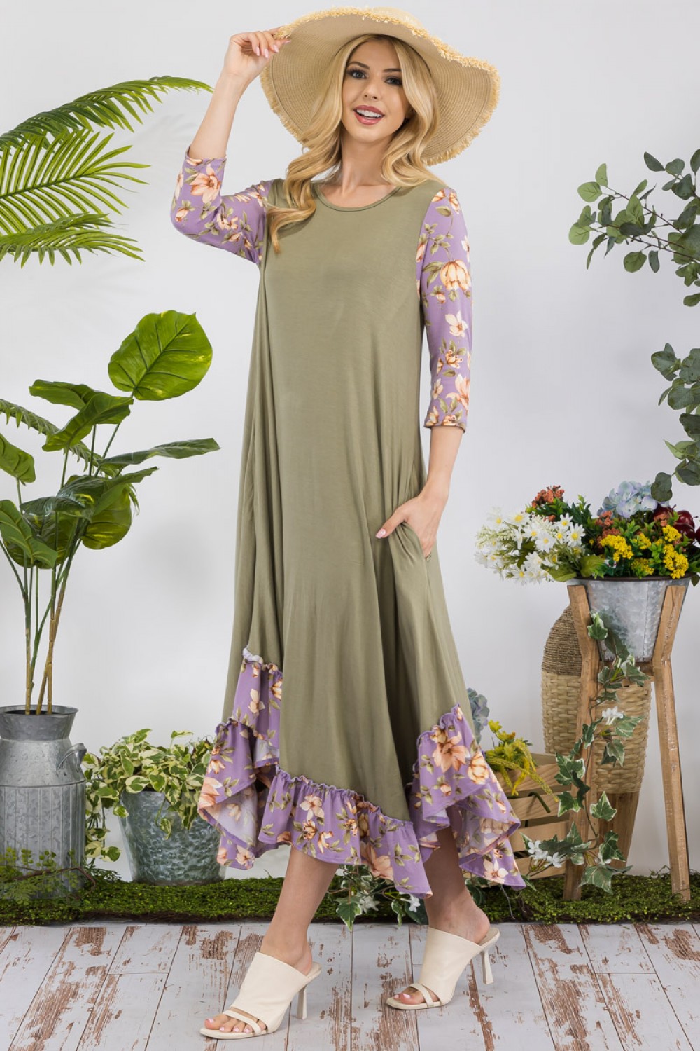 CD43807S<br/>MODEST MIDI-DRESS WITH FLORAL SLEEVES AND HEMLINE